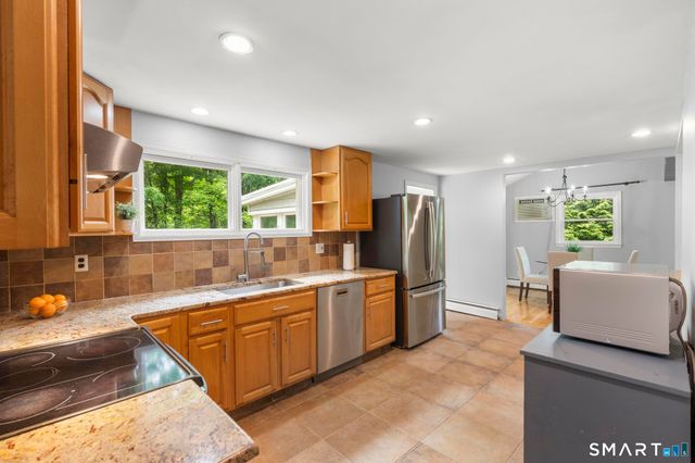 200 Old Huckleberry Road, Wilton, CT 06897
