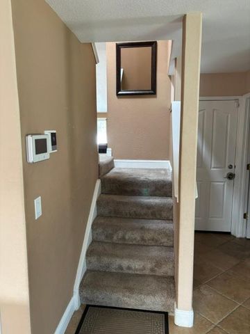 1991 Las Coches Way, Sacramento, CA 95833