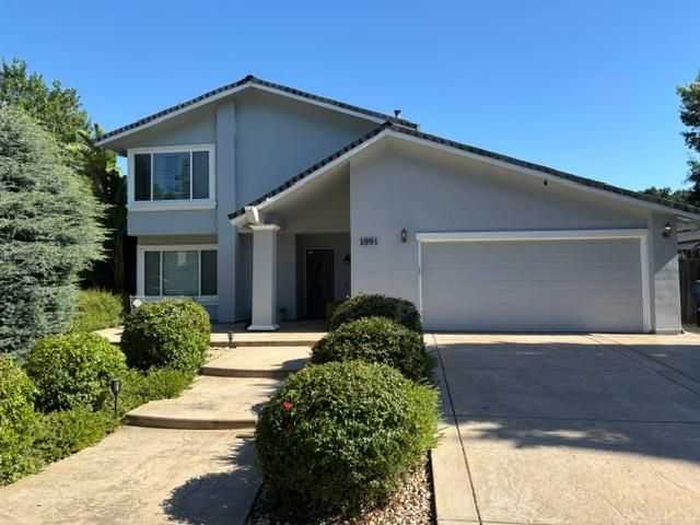1991 Las Coches Way, Sacramento, CA 95833