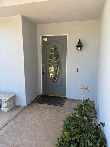 1991 Las Coches Way, Sacramento, CA 95833