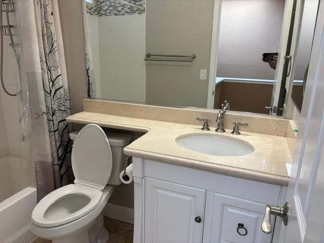 1991 Las Coches Way, Sacramento, CA 95833