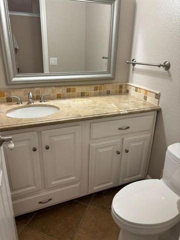 1991 Las Coches Way, Sacramento, CA 95833