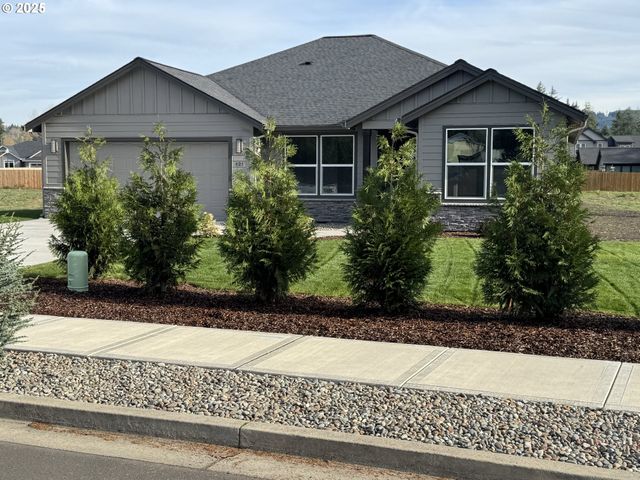 121 GASSMAN Rd, Castle Rock, WA 98611