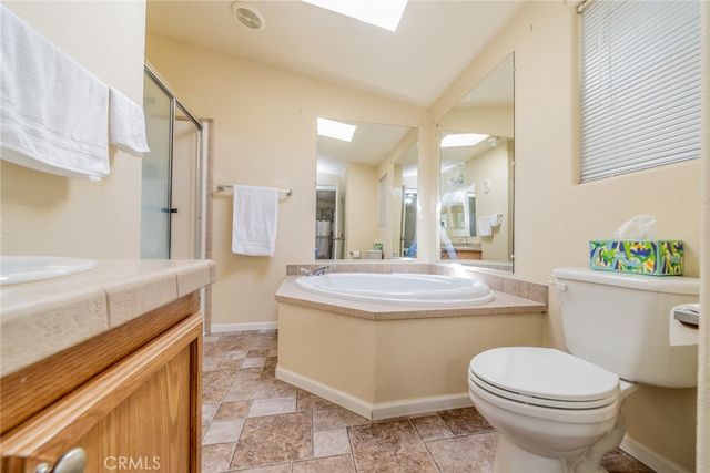 22241 Nisqually 124, Apple Valley, CA 92308