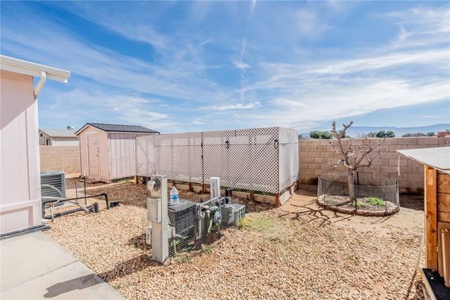 22241 Nisqually 124, Apple Valley, CA 92308