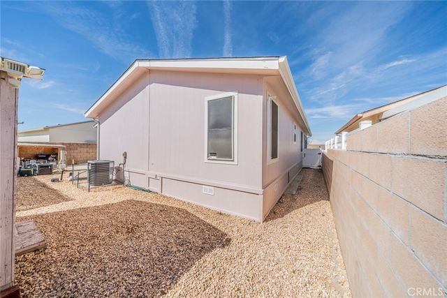 22241 Nisqually 124, Apple Valley, CA 92308