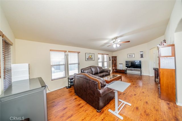 22241 Nisqually 124, Apple Valley, CA 92308