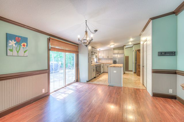 10515 Twin Springs Ln, Bon Aqua, TN 37025