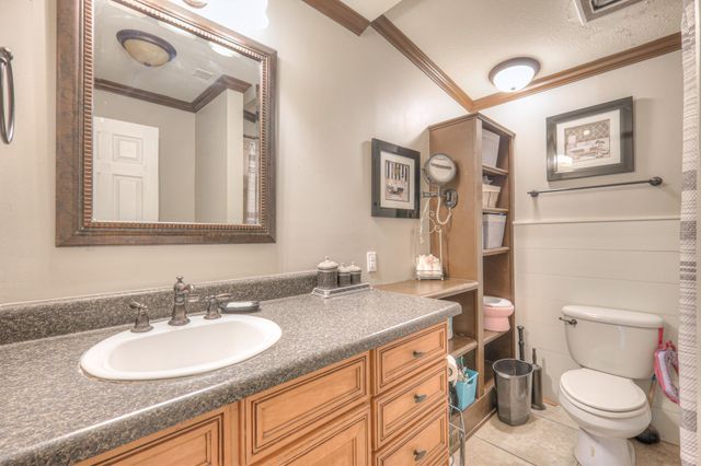 10515 Twin Springs Ln, Bon Aqua, TN 37025