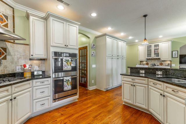 3106 Reflection Lane, Ooltewah, TN 37363