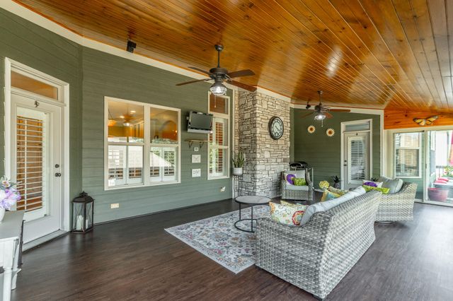 3106 Reflection Lane, Ooltewah, TN 37363