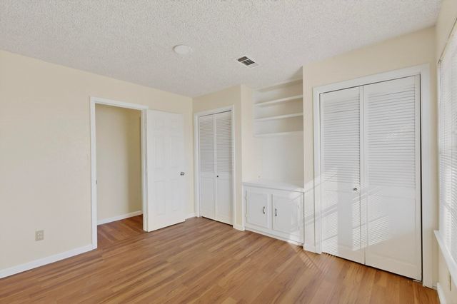 1102 Crisp Drive, Irving, TX 75061