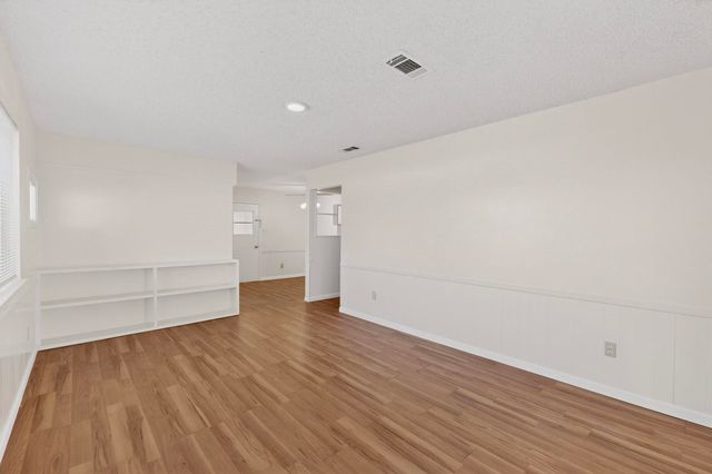 1102 Crisp Drive, Irving, TX 75061