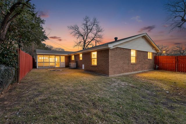 1102 Crisp Drive, Irving, TX 75061