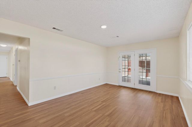 1102 Crisp Drive, Irving, TX 75061