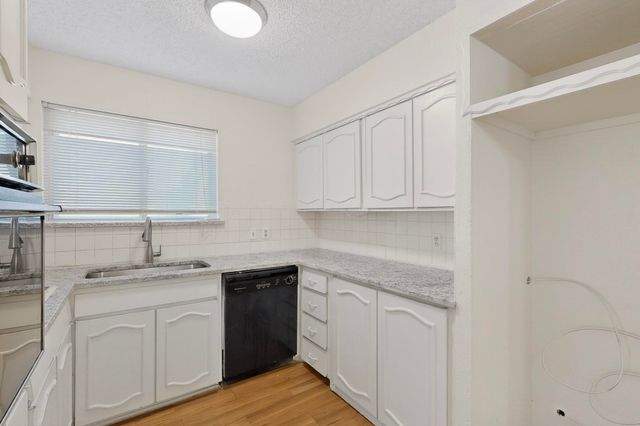 1102 Crisp Drive, Irving, TX 75061