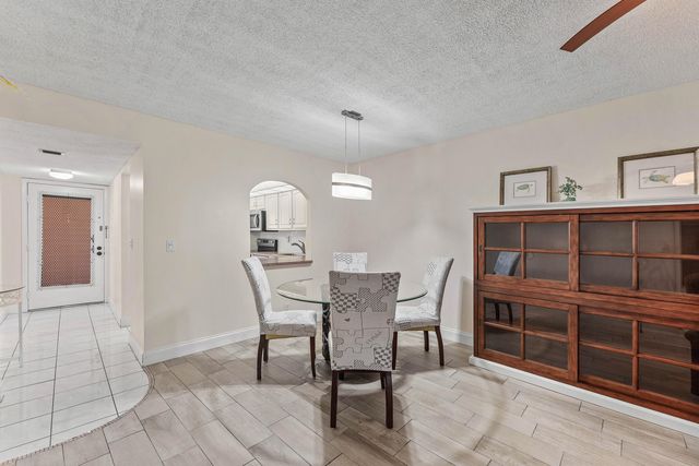 3251 Holiday Springs Boulevard 206, Margate, FL 33063