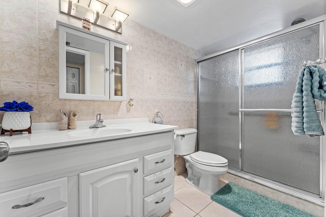 3251 Holiday Springs Boulevard 206, Margate, FL 33063
