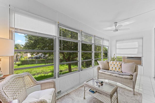 3251 Holiday Springs Boulevard 206, Margate, FL 33063