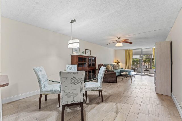 3251 Holiday Springs Boulevard 206, Margate, FL 33063