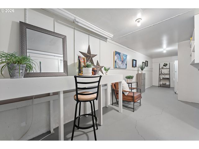 81 OSWEGO SUMMIT, Lake Oswego, OR 97035