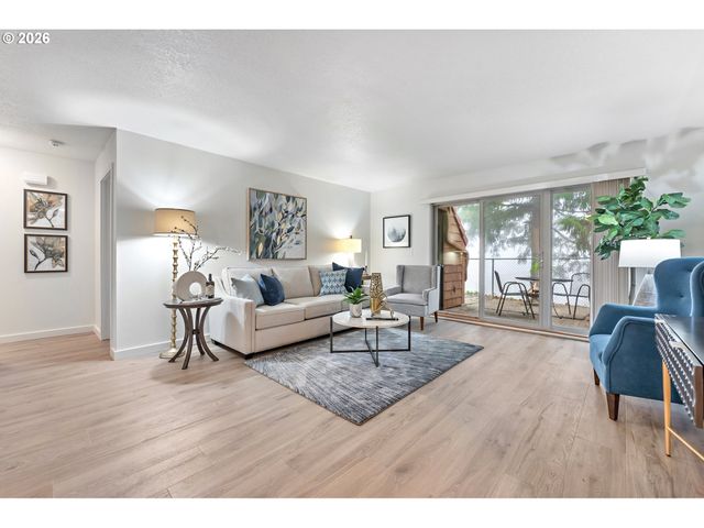 81 OSWEGO SUMMIT, Lake Oswego, OR 97035