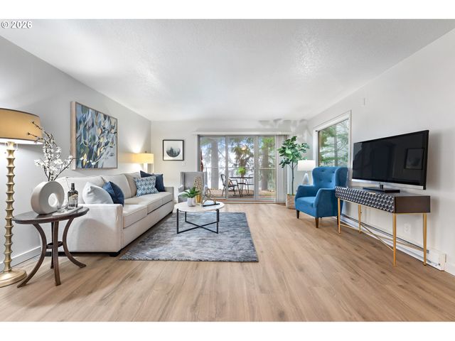 81 OSWEGO SUMMIT, Lake Oswego, OR 97035