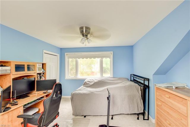 246 Hunts Neck RD, Poquoson, VA 23662