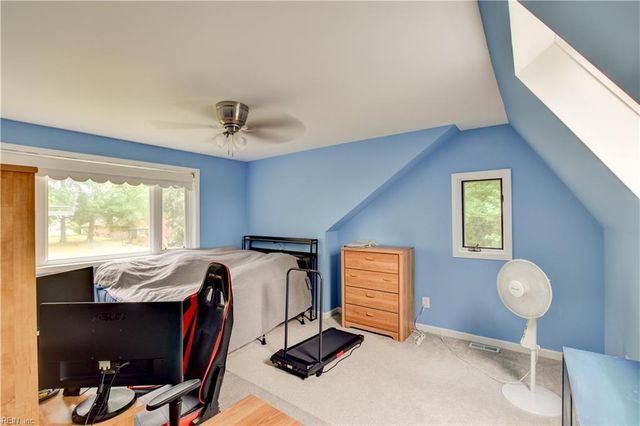 246 Hunts Neck RD, Poquoson, VA 23662