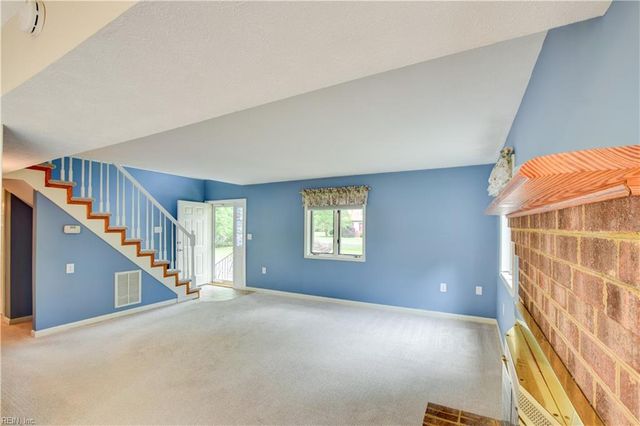246 Hunts Neck RD, Poquoson, VA 23662