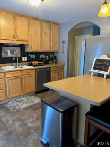 2515 Fairoak Drive, Fort Wayne, IN 46809