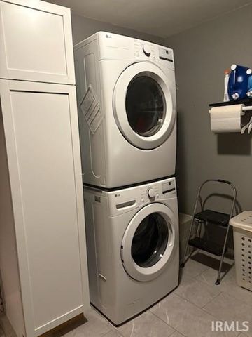 2515 Fairoak Drive, Fort Wayne, IN 46809