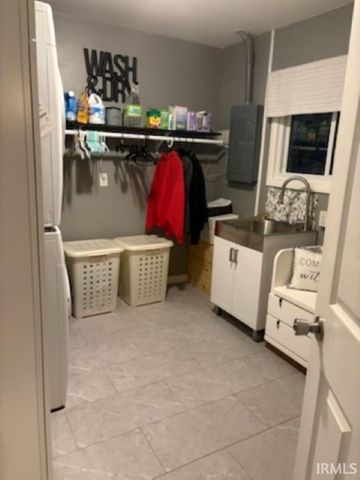 2515 Fairoak Drive, Fort Wayne, IN 46809