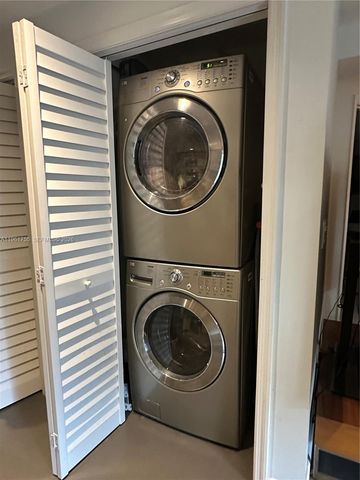 723 NE 62nd St TH-1, Miami, FL 33138