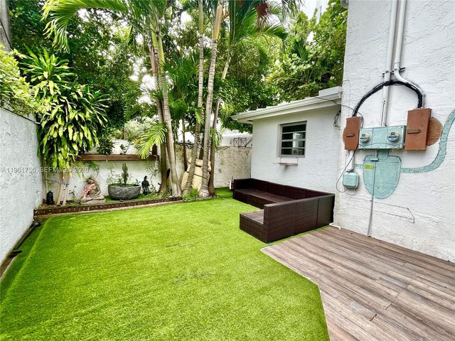 723 NE 62nd St TH-1, Miami, FL 33138