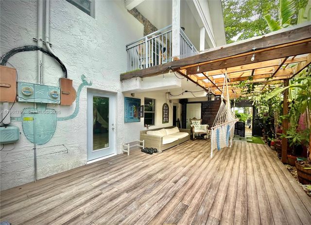 723 NE 62nd St TH-1, Miami, FL 33138