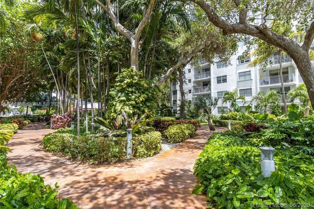 723 NE 62nd St TH-1, Miami, FL 33138