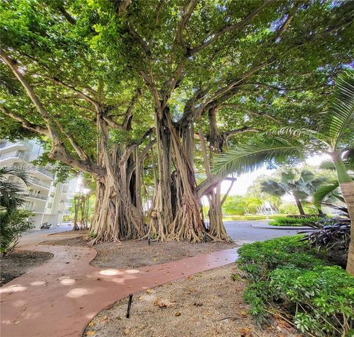 723 NE 62nd St TH-1, Miami, FL 33138