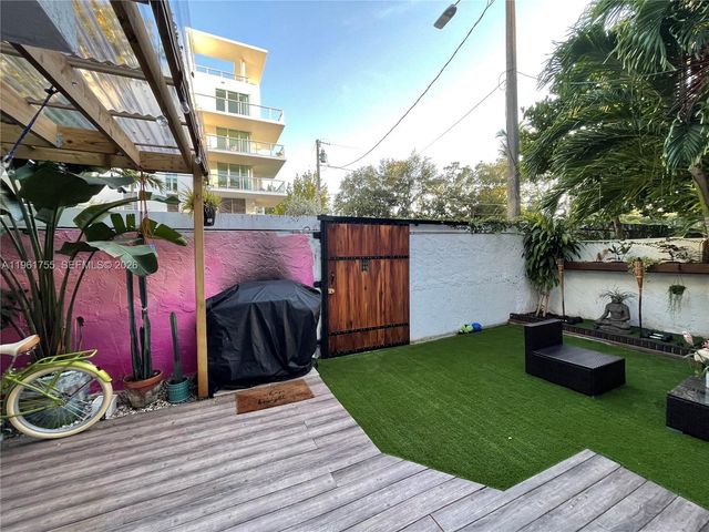 723 NE 62nd St TH-1, Miami, FL 33138