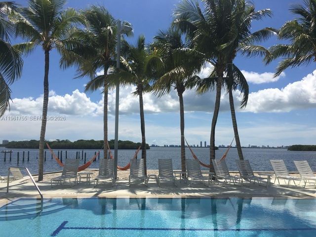 723 NE 62nd St TH-1, Miami, FL 33138