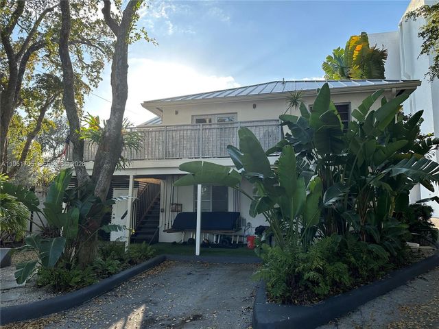 723 NE 62nd St TH-1, Miami, FL 33138