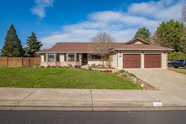 776 Delsie Drive, Grants Pass, OR 97527