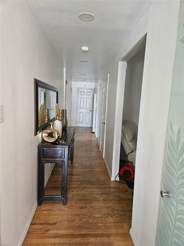1117 E 65th, Los Angeles, CA 90001