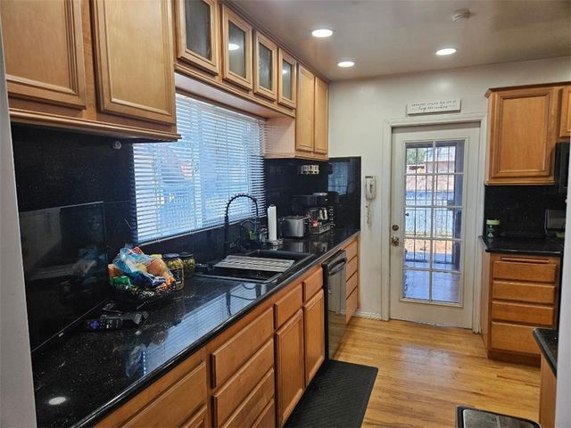 1117 E 65th, Los Angeles, CA 90001