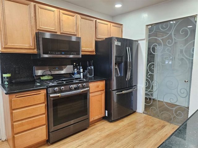 1117 E 65th, Los Angeles, CA 90001