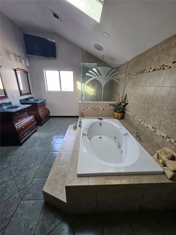 1117 E 65th, Los Angeles, CA 90001
