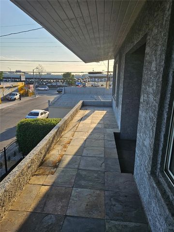 1117 E 65th, Los Angeles, CA 90001