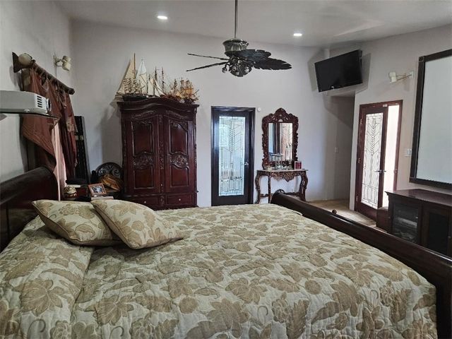 1117 E 65th, Los Angeles, CA 90001