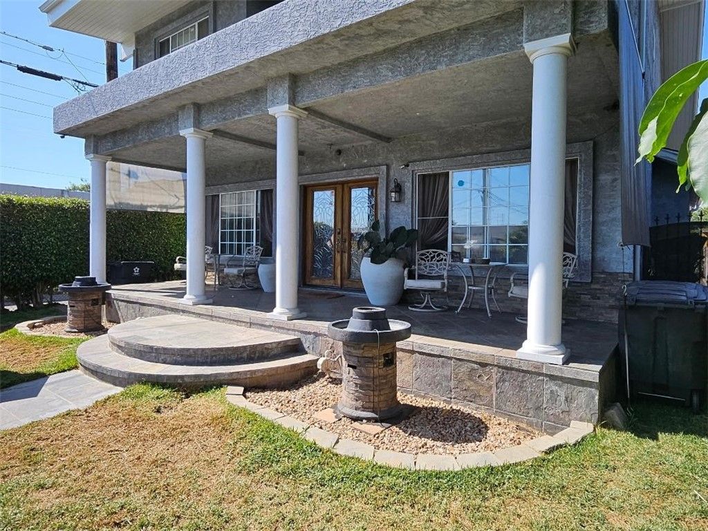 1117 E 65th, Los Angeles, CA 90001