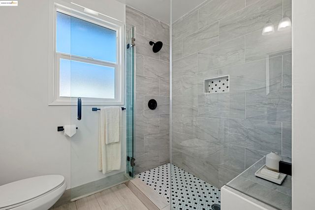 2231 38Th Ave, Oakland, CA 94601